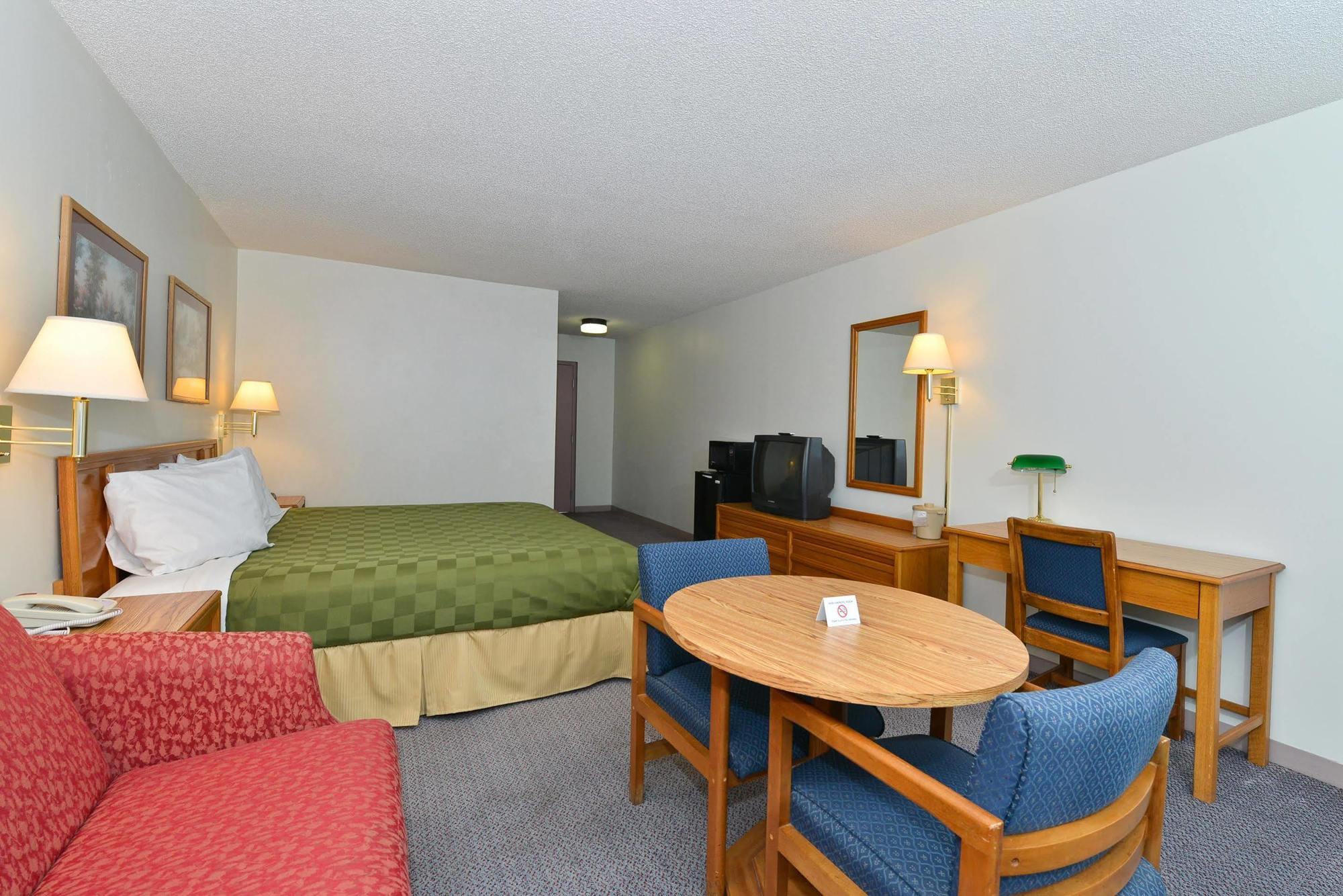 Red Roof Inn Marion, Va Экстерьер фото